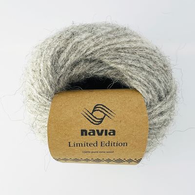 Navia Limited edition 1702 lys grå