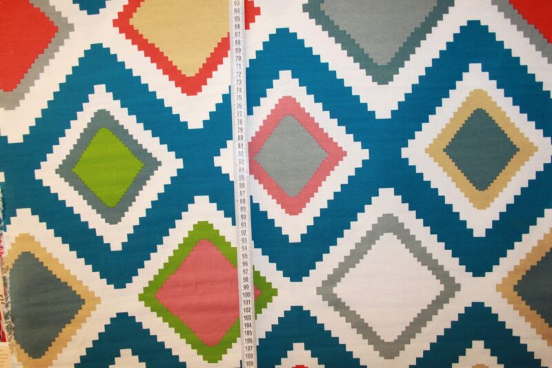 Kvadrater i farver på kanvas