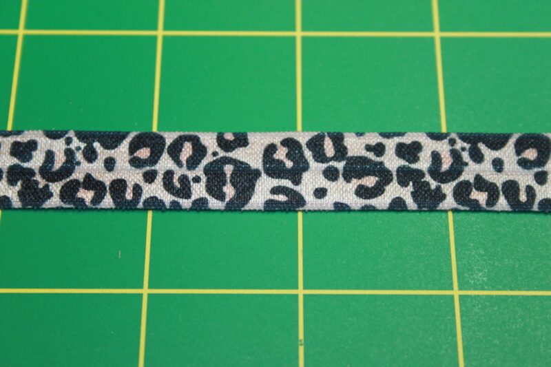 Leopardprintet foldeelastik 15 mm