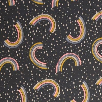Enhjørninge og regnbuer på sort softshell
