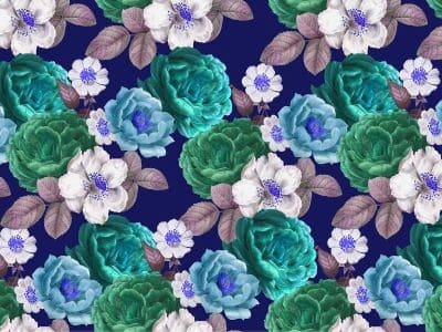 Farvede roser på marineblå bomuldsjersey